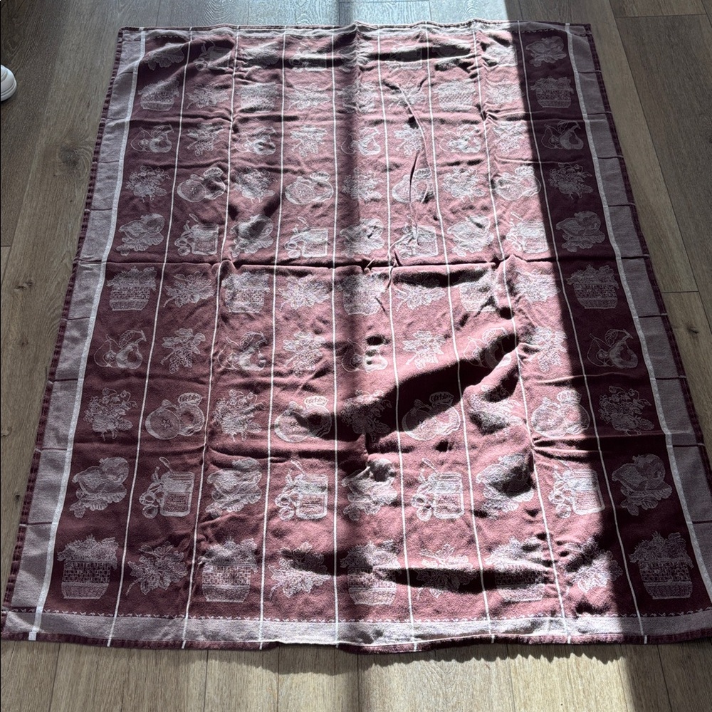 Cottagecore Patterned Table Cloth - Picture 4 of 7